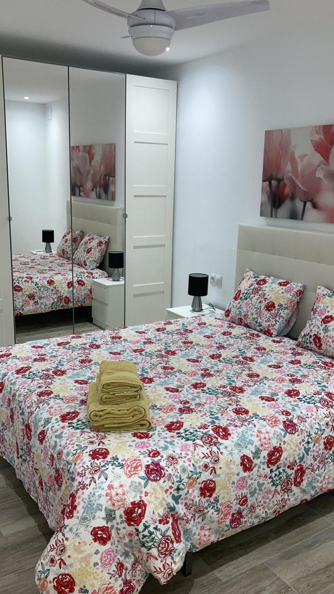 Apartamento Moderno Junto Al Mar Apartment Vinaros Bagian luar foto